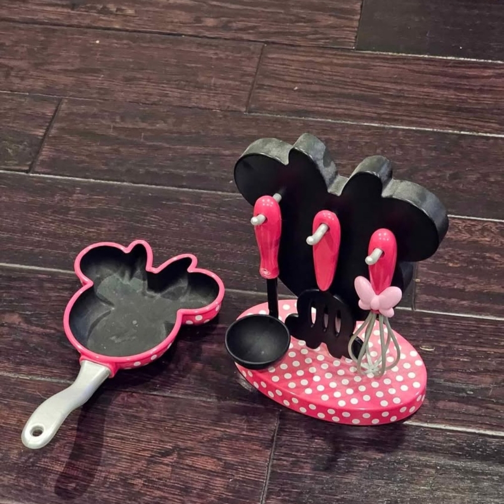 Pink and Black Minnie Mouse Doll Set with Accessories
